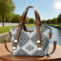 Sac Boston monogram femme avec broderie jacquard luxe et bandoulière crossbody