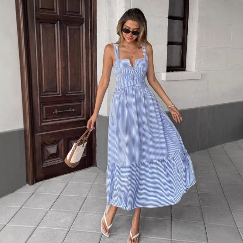 Robe rayée fine bretelle col V